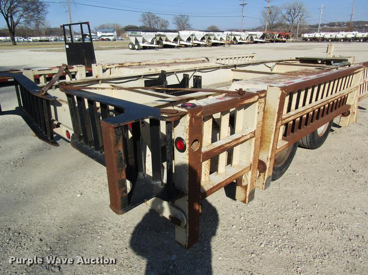 image for item DC4461 1999 Behnke sprayer trailer