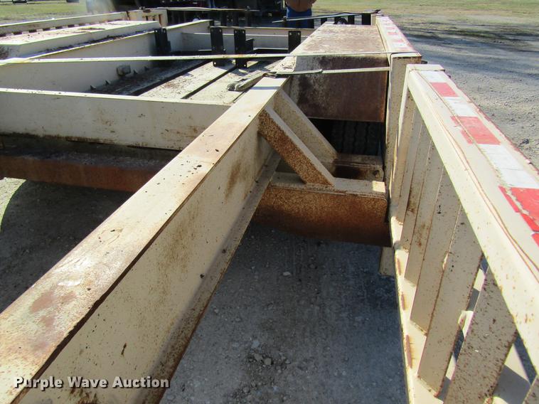 image for item DC4461 1999 Behnke sprayer trailer