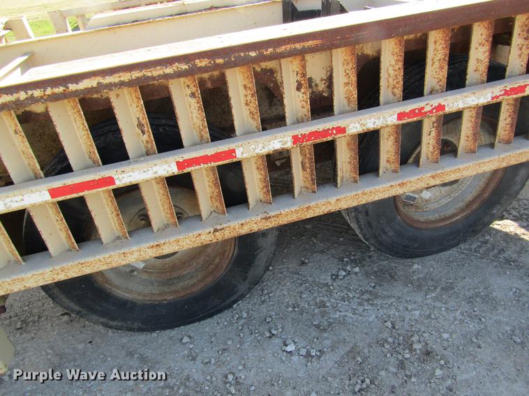 image for item DC4461 1999 Behnke sprayer trailer
