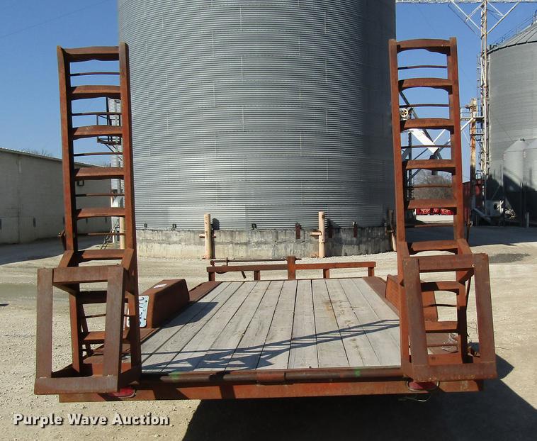 image for item DC4463 1998 Mitsubishi Motor utility trailer