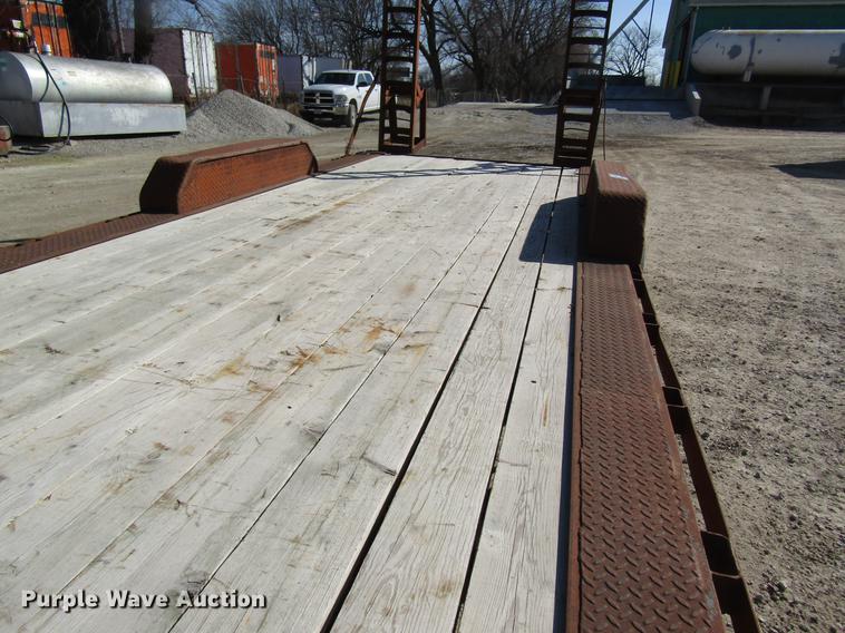 image for item DC4463 1998 Mitsubishi Motor utility trailer