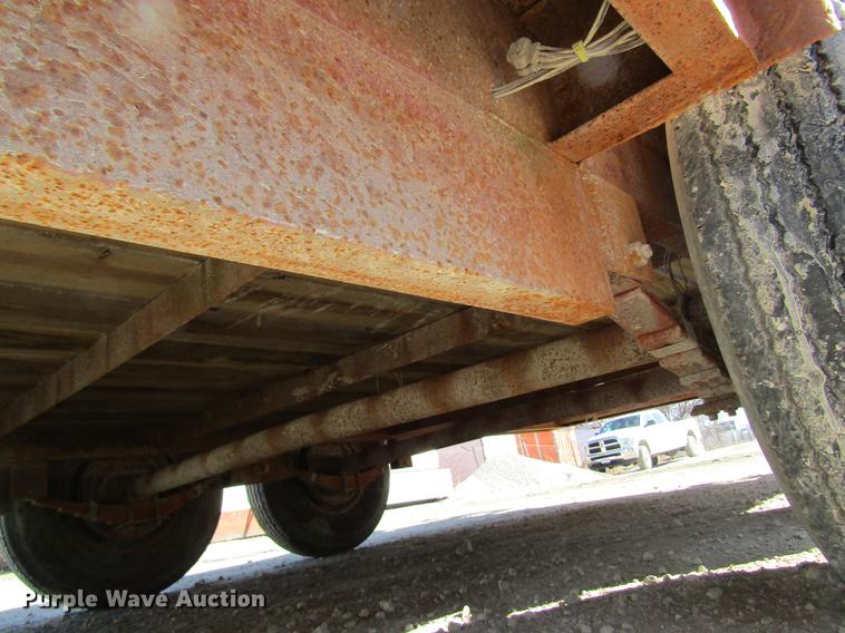 image for item DC4463 1998 Mitsubishi Motor utility trailer