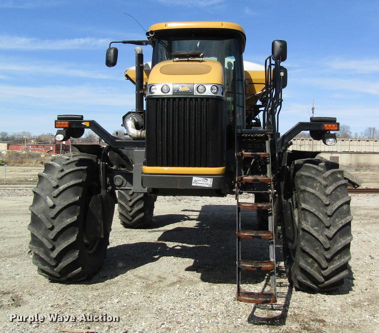 image for item DC4484 2013 Ag-Chem RoGator RG1100 self-propelled dry spreader applicator