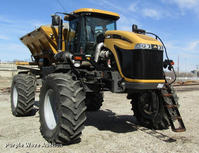 image for item DC4484 2013 Ag-Chem RoGator RG1100 self-propelled dry spreader applicator