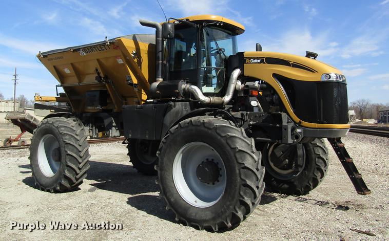 image for item DC4484 2013 Ag-Chem RoGator RG1100 self-propelled dry spreader applicator