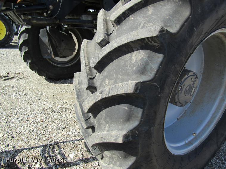 image for item DC4484 2013 Ag-Chem RoGator RG1100 self-propelled dry spreader applicator