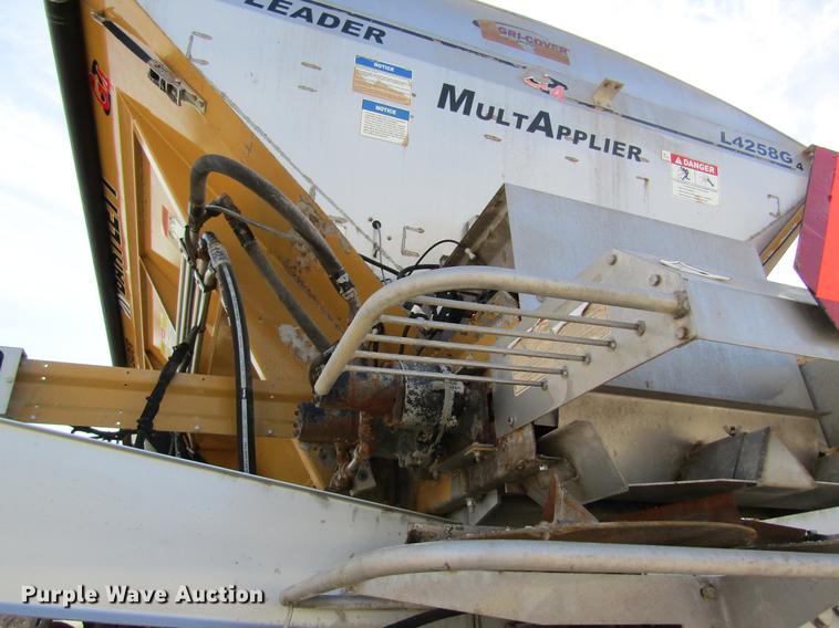 image for item DC4484 2013 Ag-Chem RoGator RG1100 self-propelled dry spreader applicator