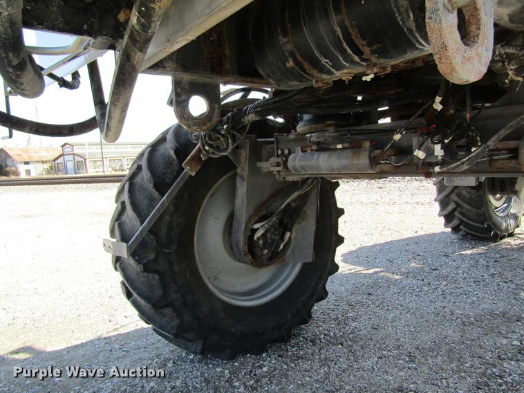 image for item DC4484 2013 Ag-Chem RoGator RG1100 self-propelled dry spreader applicator