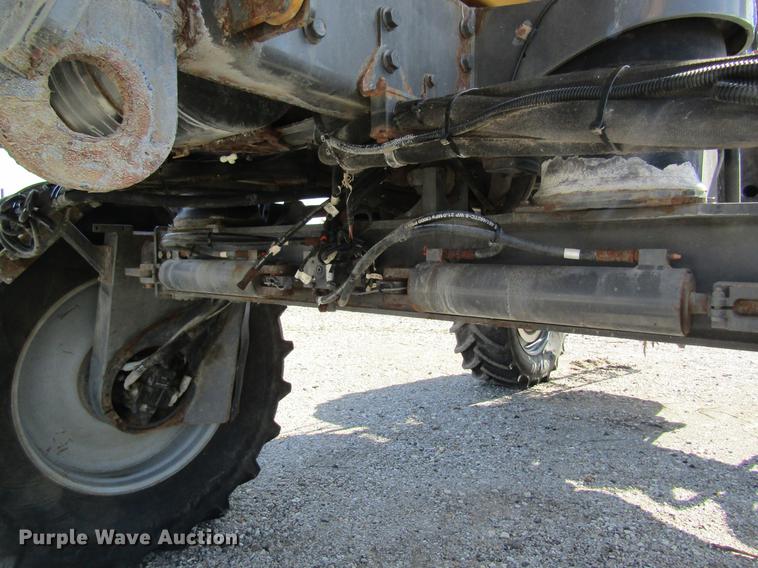 image for item DC4484 2013 Ag-Chem RoGator RG1100 self-propelled dry spreader applicator