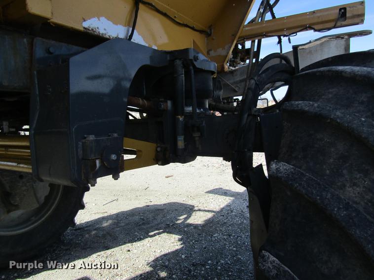 image for item DC4484 2013 Ag-Chem RoGator RG1100 self-propelled dry spreader applicator