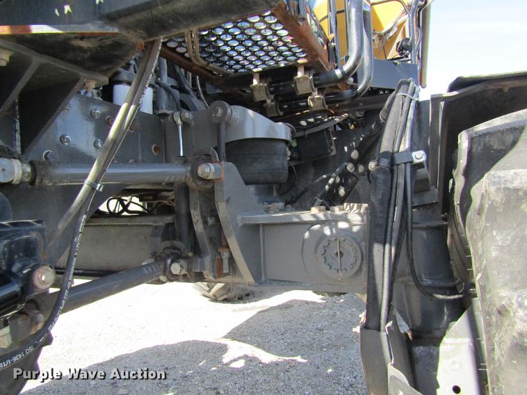 image for item DC4484 2013 Ag-Chem RoGator RG1100 self-propelled dry spreader applicator