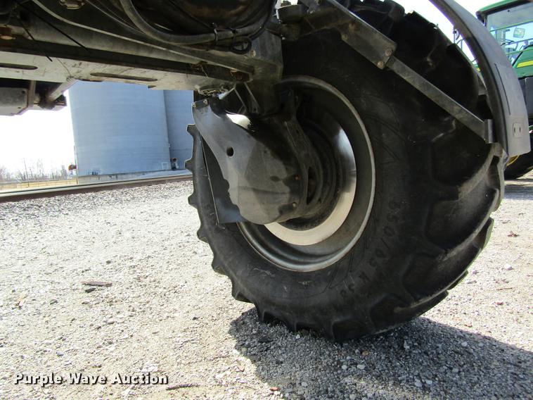 image for item DC4484 2013 Ag-Chem RoGator RG1100 self-propelled dry spreader applicator