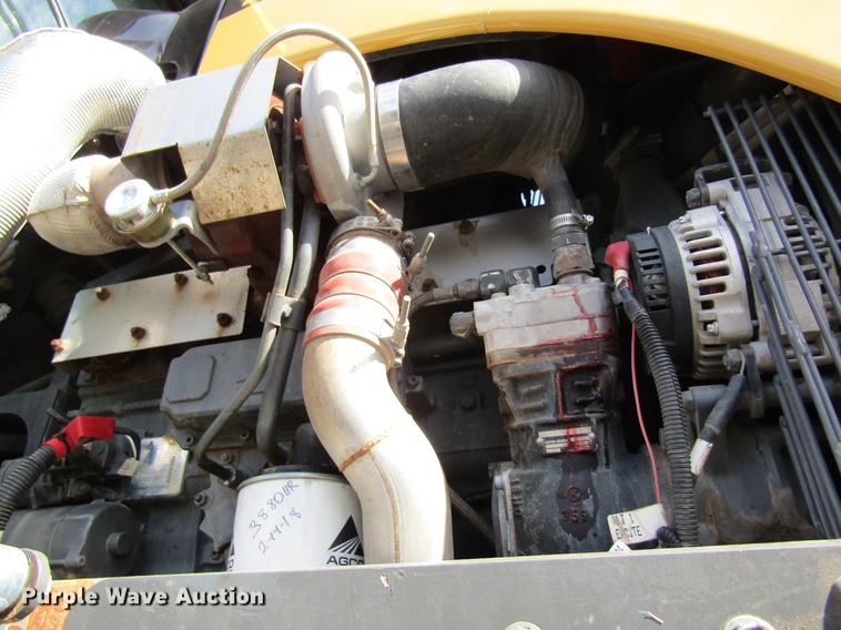 image for item DC4484 2013 Ag-Chem RoGator RG1100 self-propelled dry spreader applicator