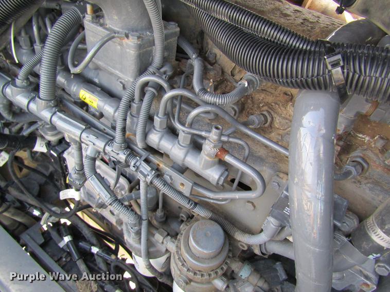 image for item DC4484 2013 Ag-Chem RoGator RG1100 self-propelled dry spreader applicator