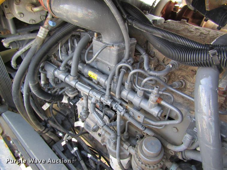 image for item DC4484 2013 Ag-Chem RoGator RG1100 self-propelled dry spreader applicator