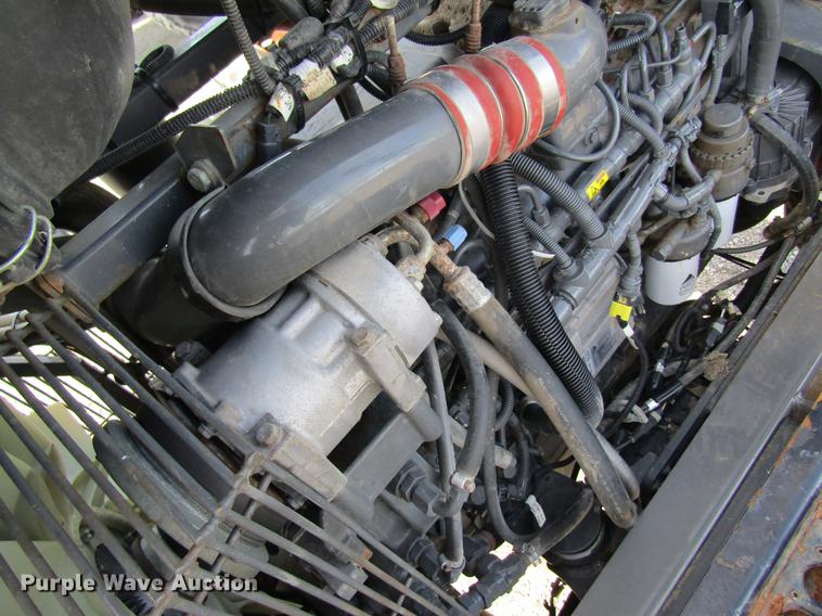 image for item DC4484 2013 Ag-Chem RoGator RG1100 self-propelled dry spreader applicator