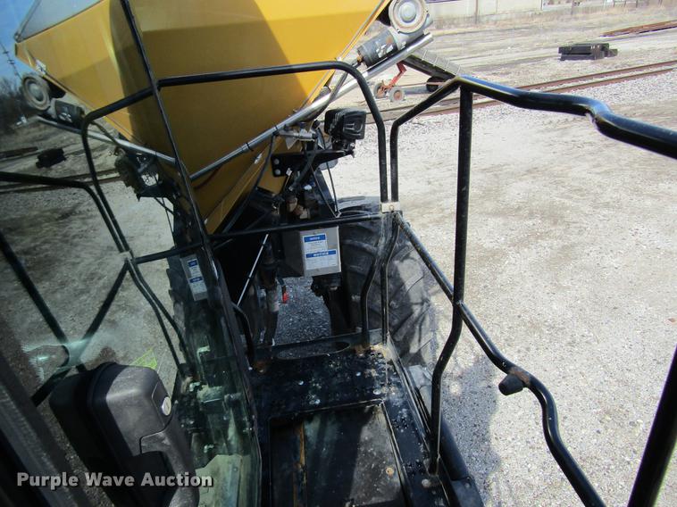 image for item DC4484 2013 Ag-Chem RoGator RG1100 self-propelled dry spreader applicator