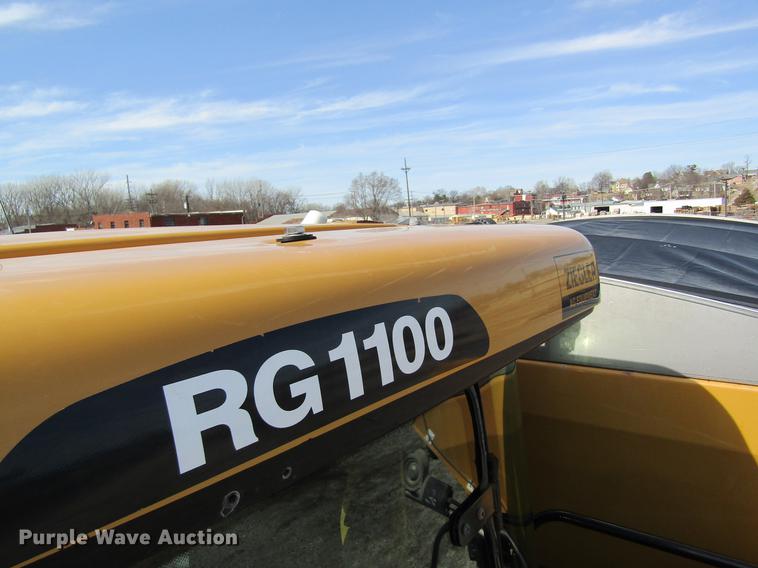 image for item DC4484 2013 Ag-Chem RoGator RG1100 self-propelled dry spreader applicator