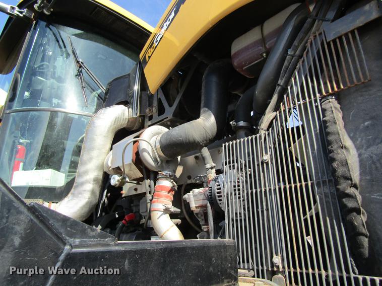 image for item DC4484 2013 Ag-Chem RoGator RG1100 self-propelled dry spreader applicator