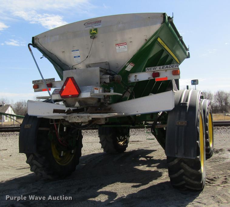 image for item DC4485 2011 John Deere 4930 self-propelled dry spreader applicator