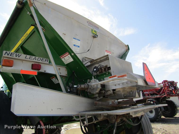 image for item DC4485 2011 John Deere 4930 self-propelled dry spreader applicator