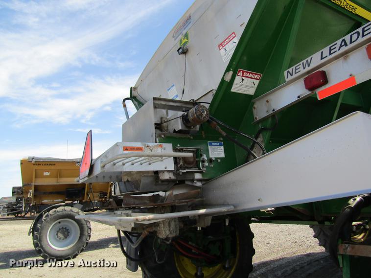 image for item DC4485 2011 John Deere 4930 self-propelled dry spreader applicator