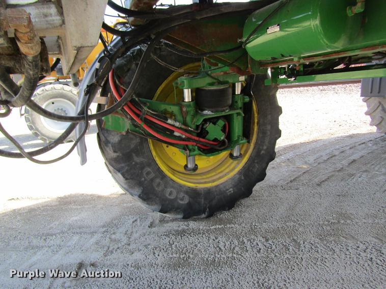image for item DC4485 2011 John Deere 4930 self-propelled dry spreader applicator