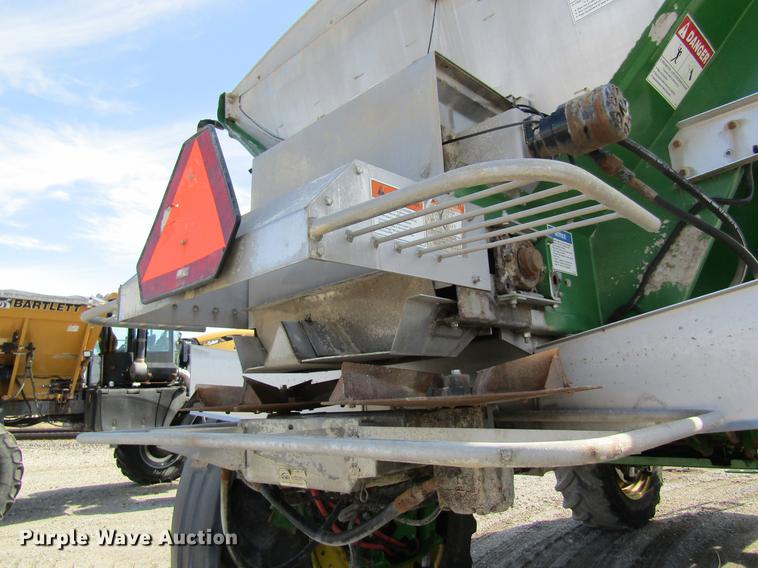 image for item DC4485 2011 John Deere 4930 self-propelled dry spreader applicator