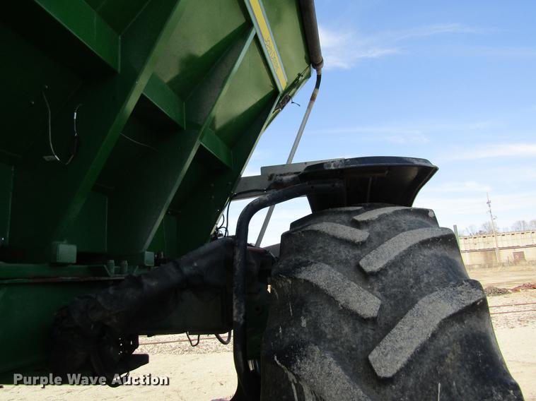 image for item DC4485 2011 John Deere 4930 self-propelled dry spreader applicator