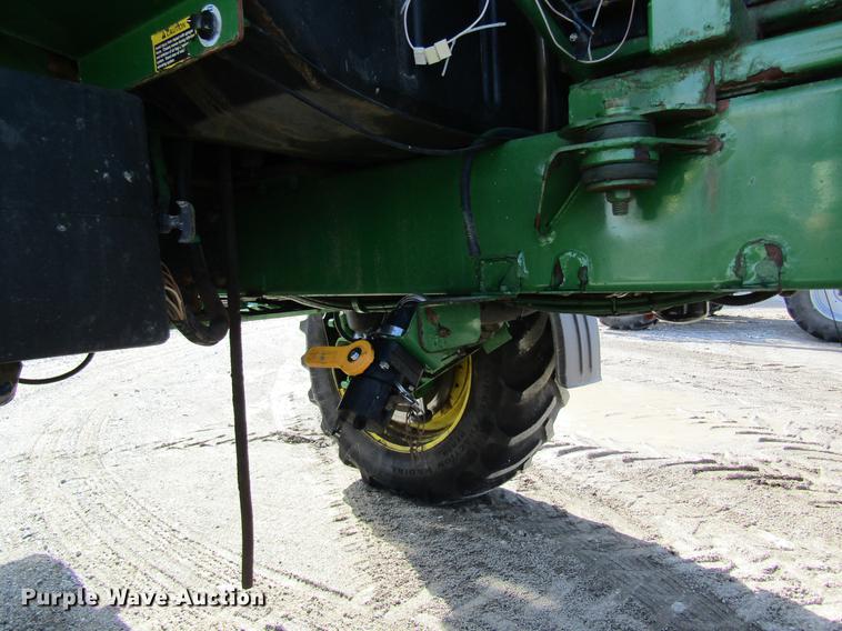 image for item DC4485 2011 John Deere 4930 self-propelled dry spreader applicator