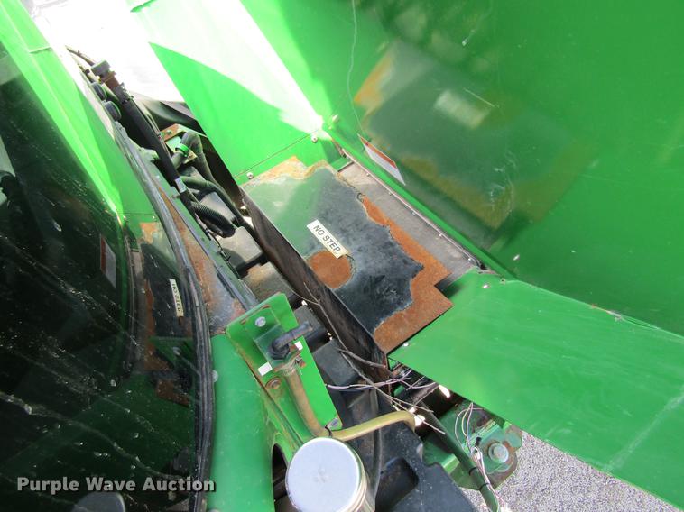 image for item DC4485 2011 John Deere 4930 self-propelled dry spreader applicator
