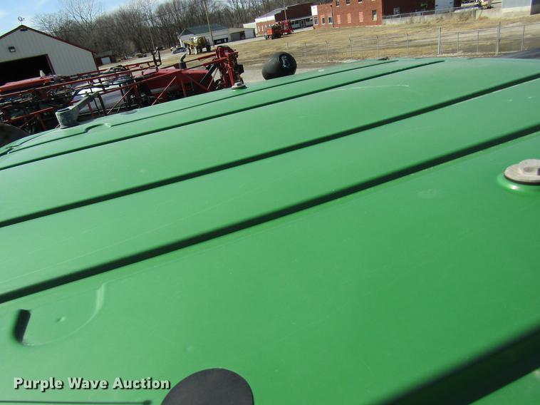 image for item DC4485 2011 John Deere 4930 self-propelled dry spreader applicator