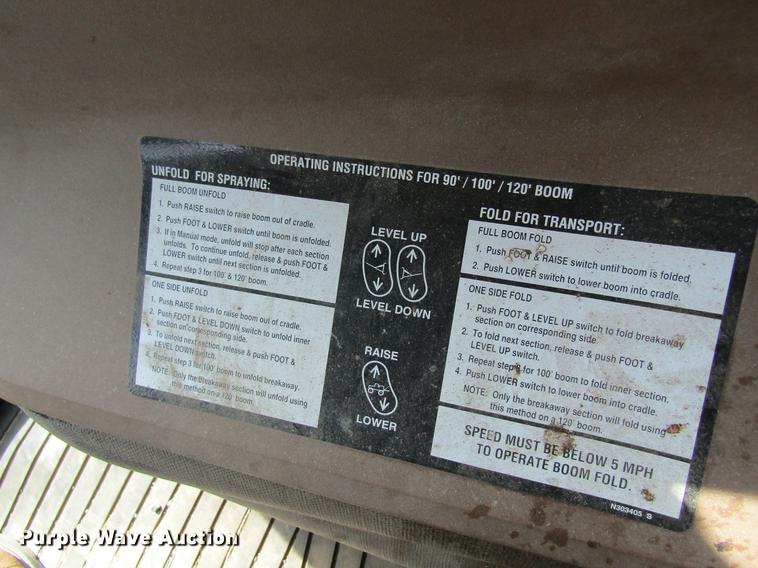 image for item DC4485 2011 John Deere 4930 self-propelled dry spreader applicator