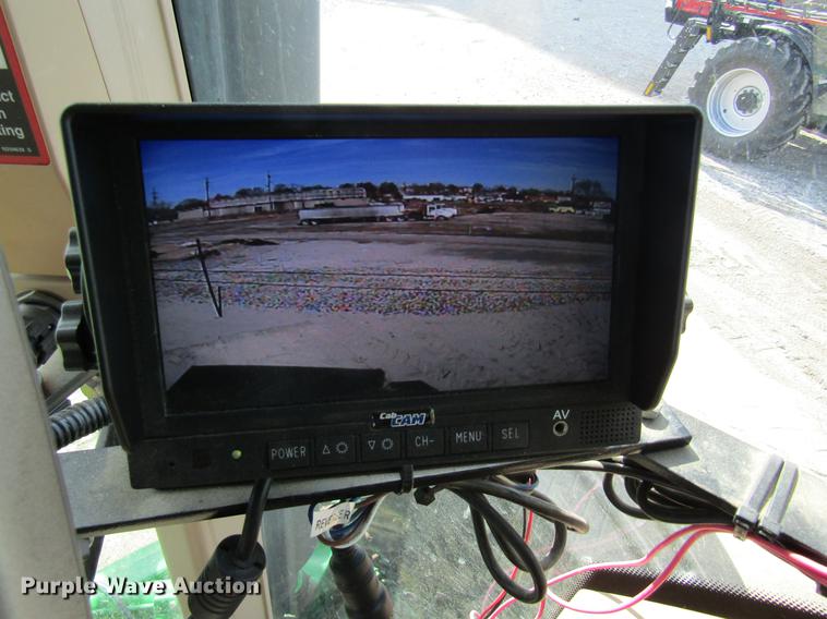 image for item DC4485 2011 John Deere 4930 self-propelled dry spreader applicator