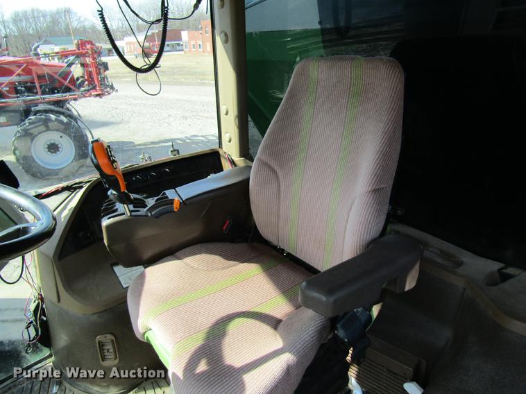 image for item DC4485 2011 John Deere 4930 self-propelled dry spreader applicator