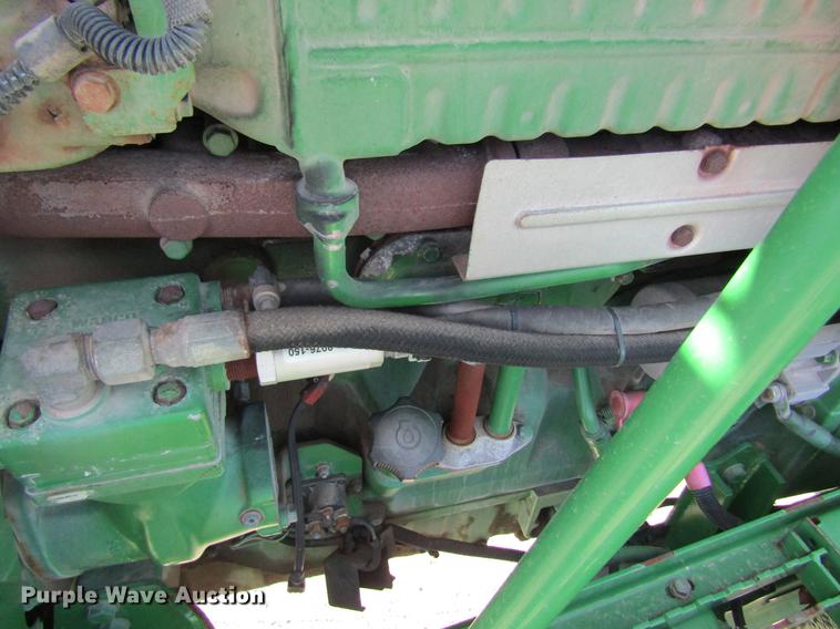 image for item DC4485 2011 John Deere 4930 self-propelled dry spreader applicator