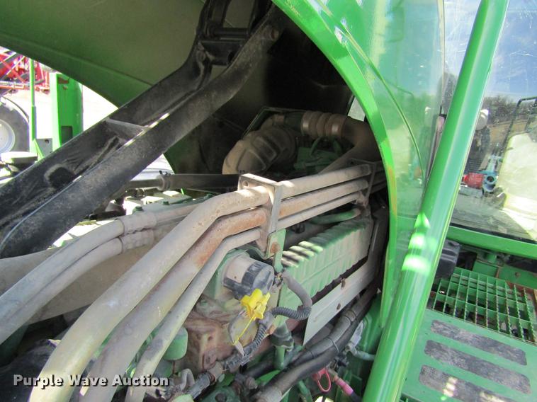 image for item DC4485 2011 John Deere 4930 self-propelled dry spreader applicator