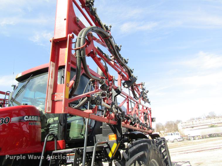 image for item DC4486 2014 Case IH Patriot 3330 self-propelled sprayer