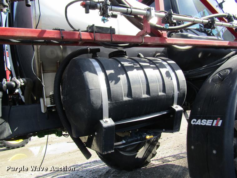 image for item DC4486 2014 Case IH Patriot 3330 self-propelled sprayer