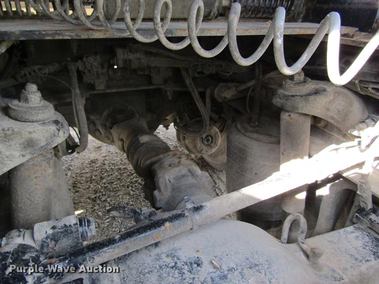 image for item DC4489 2010 Peterbilt 386 semi truck