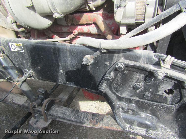 image for item DC4489 2010 Peterbilt 386 semi truck