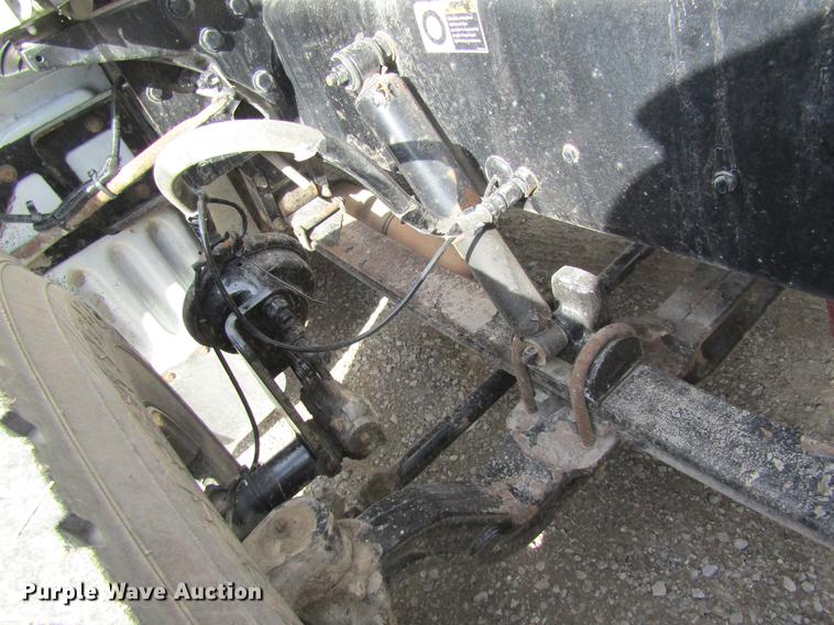 image for item DC4489 2010 Peterbilt 386 semi truck