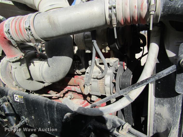 image for item DC4489 2010 Peterbilt 386 semi truck