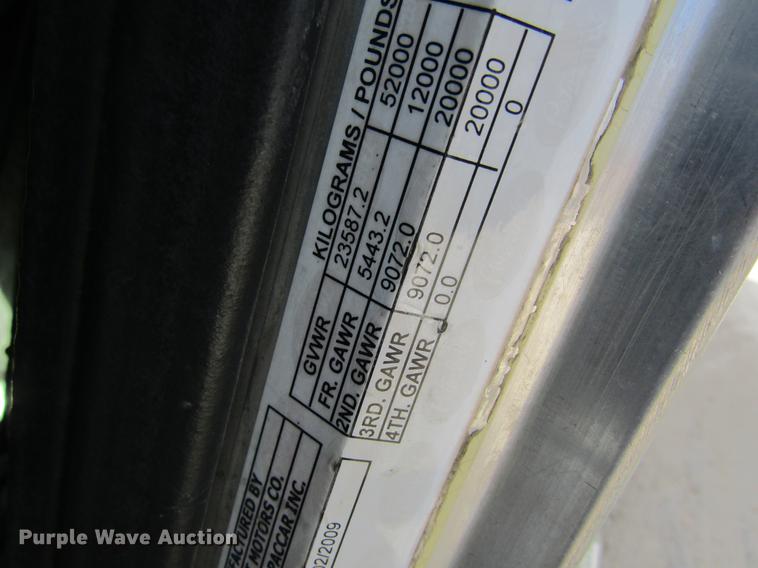 image for item DC4489 2010 Peterbilt 386 semi truck