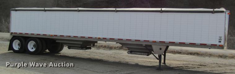 image for item DC4490 2005 Wilson DWH-500 double hopper bottom grain trailer