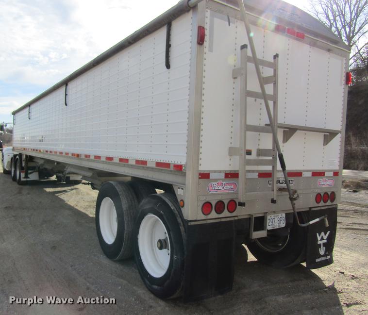 image for item DC4490 2005 Wilson DWH-500 double hopper bottom grain trailer