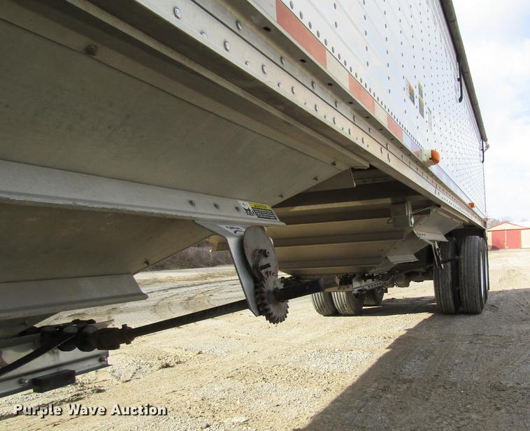 image for item DC4490 2005 Wilson DWH-500 double hopper bottom grain trailer