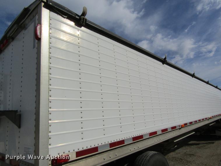 image for item DC4490 2005 Wilson DWH-500 double hopper bottom grain trailer