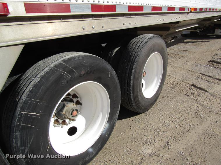 image for item DC4490 2005 Wilson DWH-500 double hopper bottom grain trailer