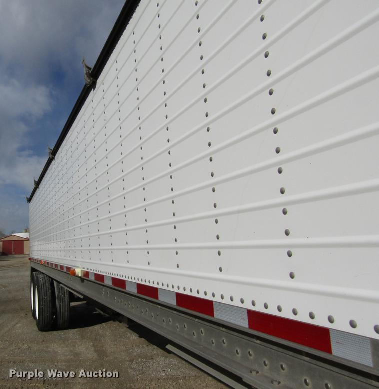 image for item DC4490 2005 Wilson DWH-500 double hopper bottom grain trailer
